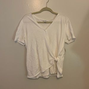 Old Navy White tie t shirt